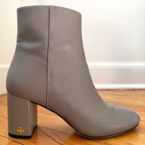 Tory Burch Brooke 7mm Heron Gray Calf Leather Block Heel Ankle Boots Women’s 6.5